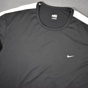 NikeCourt NikeFit Fit Dry Tennis Top Black/White X-Large with Rounded Back Hem